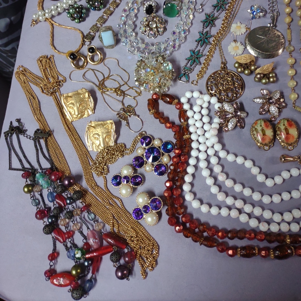 Vintage Jewelry Lot - Picture 7 of 14